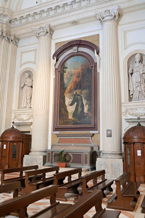 Altare con S. Francesco in orazione di Francesco Pizzoni